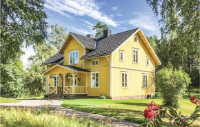 Отель Four-Bedroom Holiday Home in Mullsjo  Муллшё